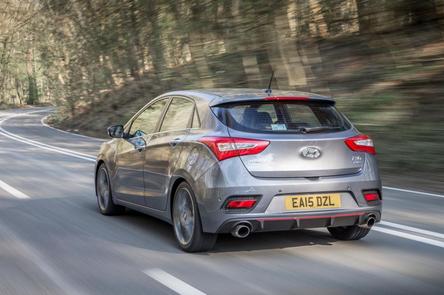  Hyundai i30 5-Door Turbo 2015 года  (UK) (фото 9 из 20)